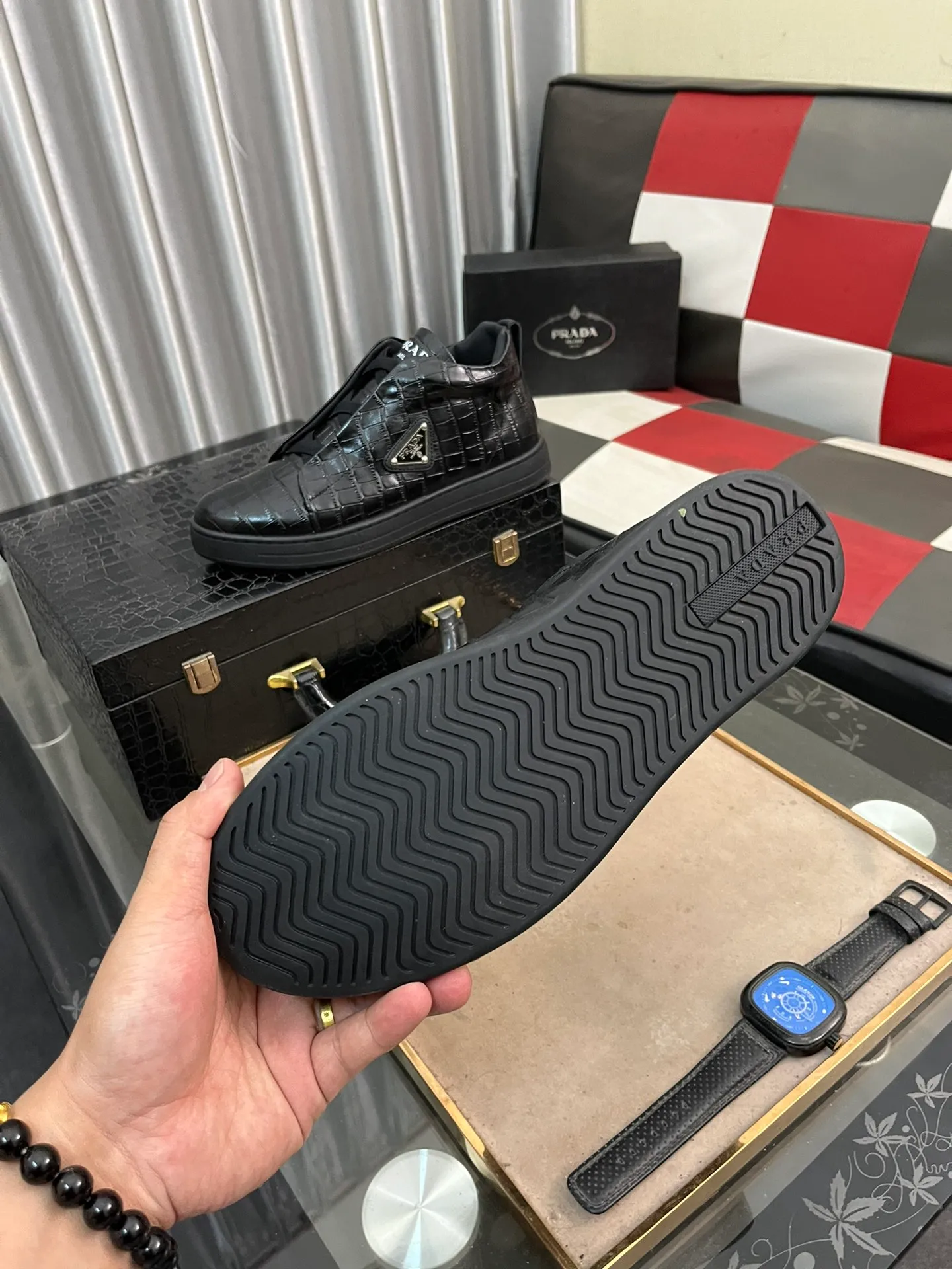 Men's shoes 💰580⌚️⌚️【PRADA】Prada - High-end quality casual sports shoes - Upper: calfskin shoe body with brand metal fasteners, - Inner lining: breathable leather lining - Outsole: ultra-light TPU foam·rubber; molded outsole -Super high quality control·Fine workmanship: highlighted (high-end·luxury·grade) -Size: 38-443️⃣Colors available